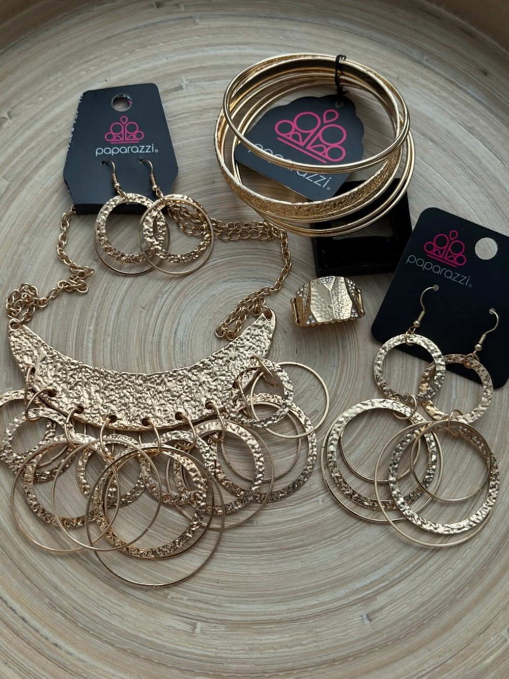 Vintage MM-0420 Paparazzi Gold-Tone Hammered Hoop Necklace & Earring Set
